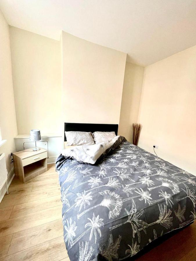 Ferienwohnung Relax Dotcom Manchester Exterior foto
